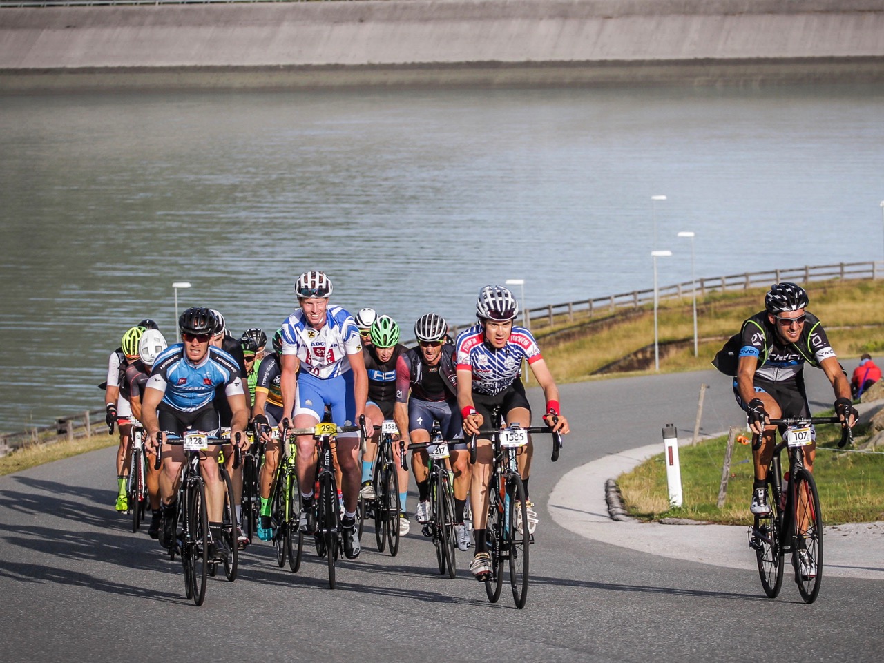 Im Frühtau zu Berge. Bild: Sportograf